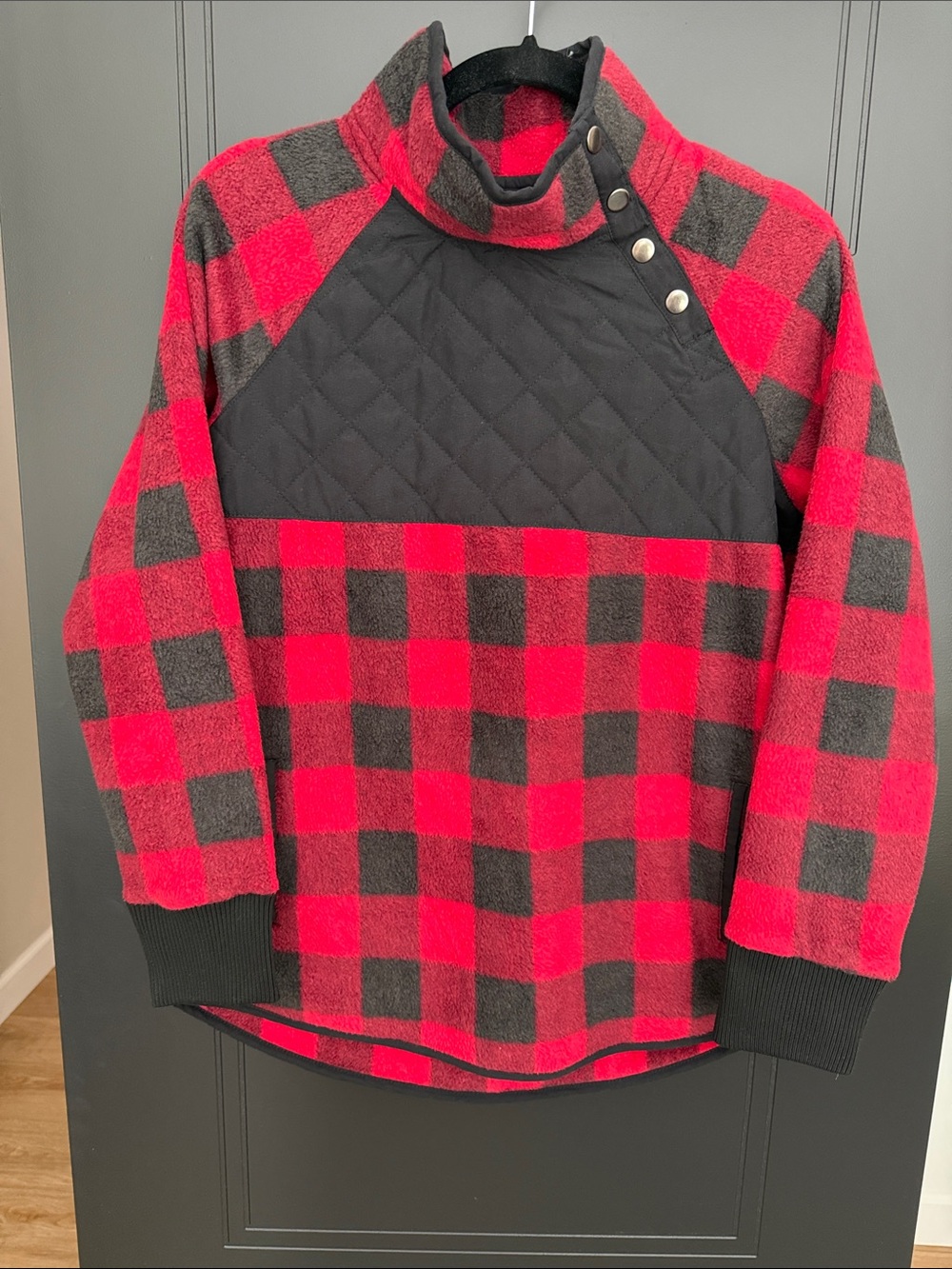 Kyodan Red and Black Buffalo Plaid Quilted Snap Pullover Women’s
